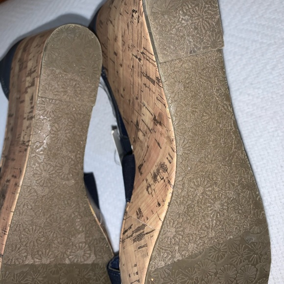 NWT, Esprit Blue Sandals, Size 7.5 - Picture 7 of 7